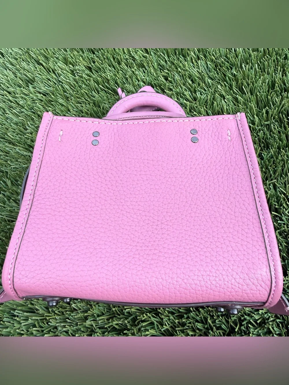 Coach Rogue 17| Glovetanned Pebbled Leather| Primrose w/ Gunmetal Hardware